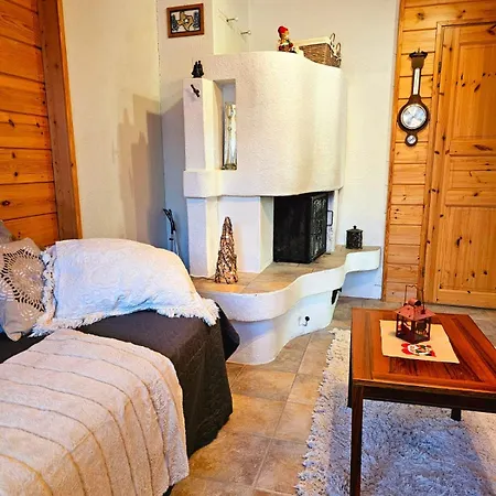 Authentic Arctic At The Delta Villa