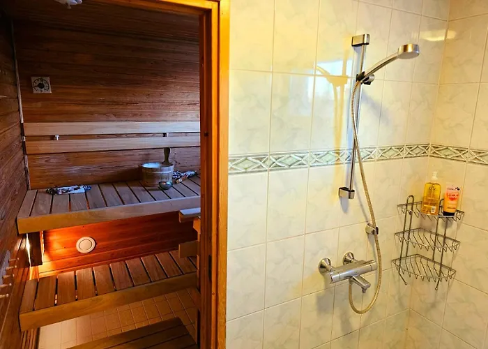 Authentic Arctic At The Delta *